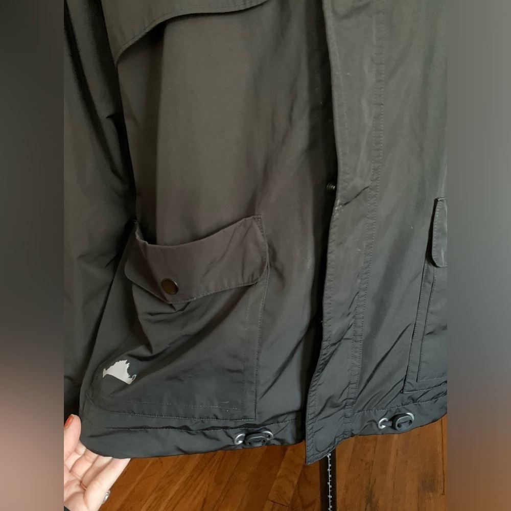 Under armour size XL lightweight hooded jacket - Picture 2 of 9